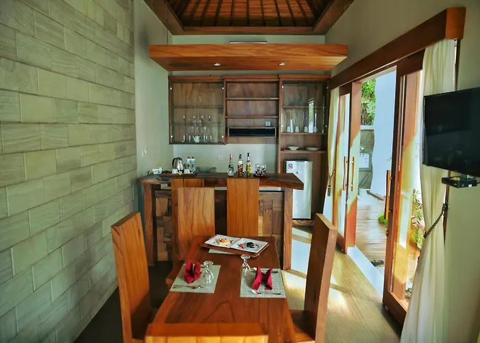Elsa Seaview Resort Temukus